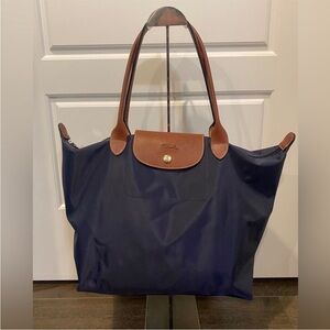 Longchamp lager size tote